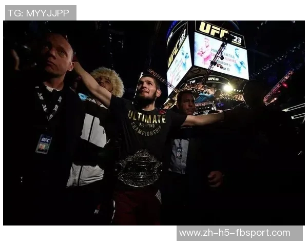 小鹰与亚昆塔的巅峰对决谁将成为轻量级的新王者